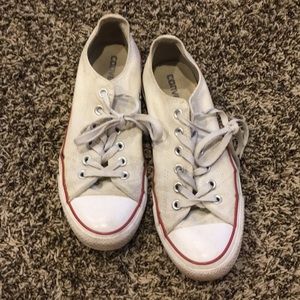 Low top converse- size 9